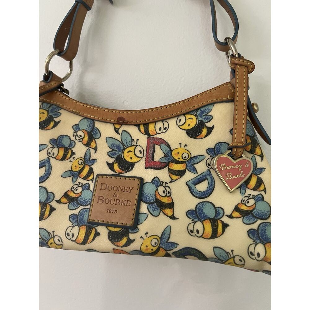 RARE VTG Y2K Dooney & Bourke Bumble Bee Print Shoulder Bag Leather canvas - Picture 2 of 13